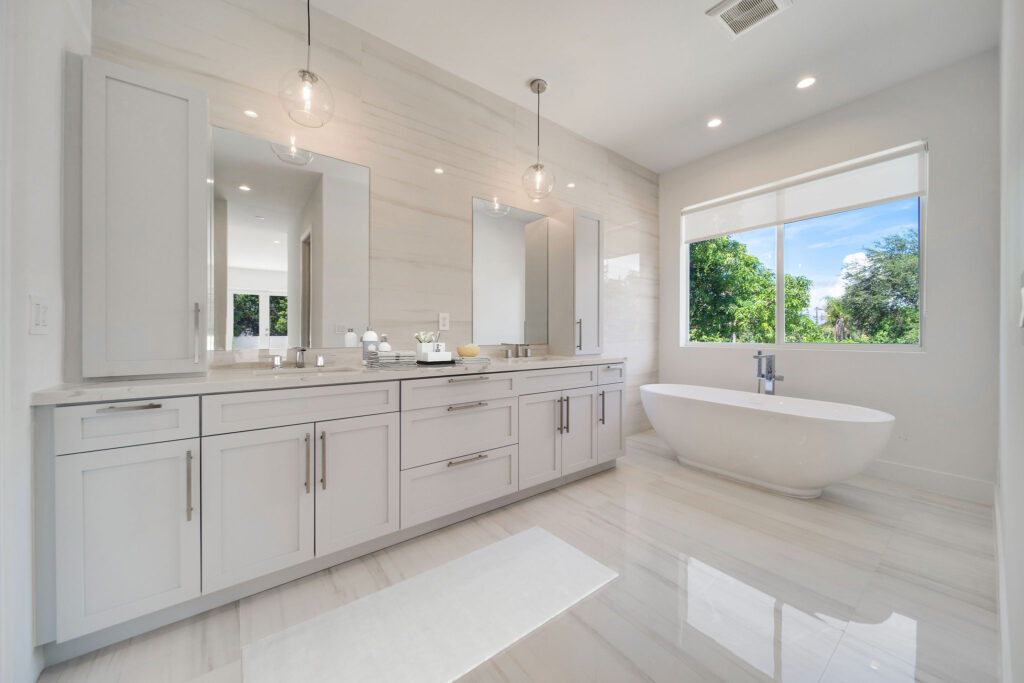 90 Pinecrest