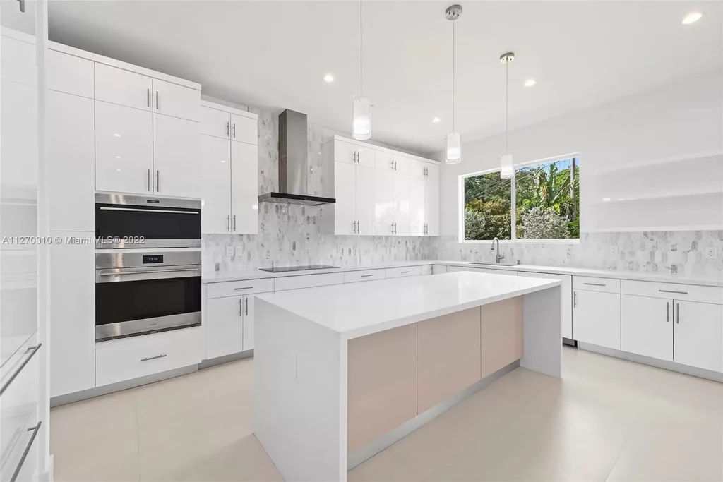 20 Pinecrest 78 st